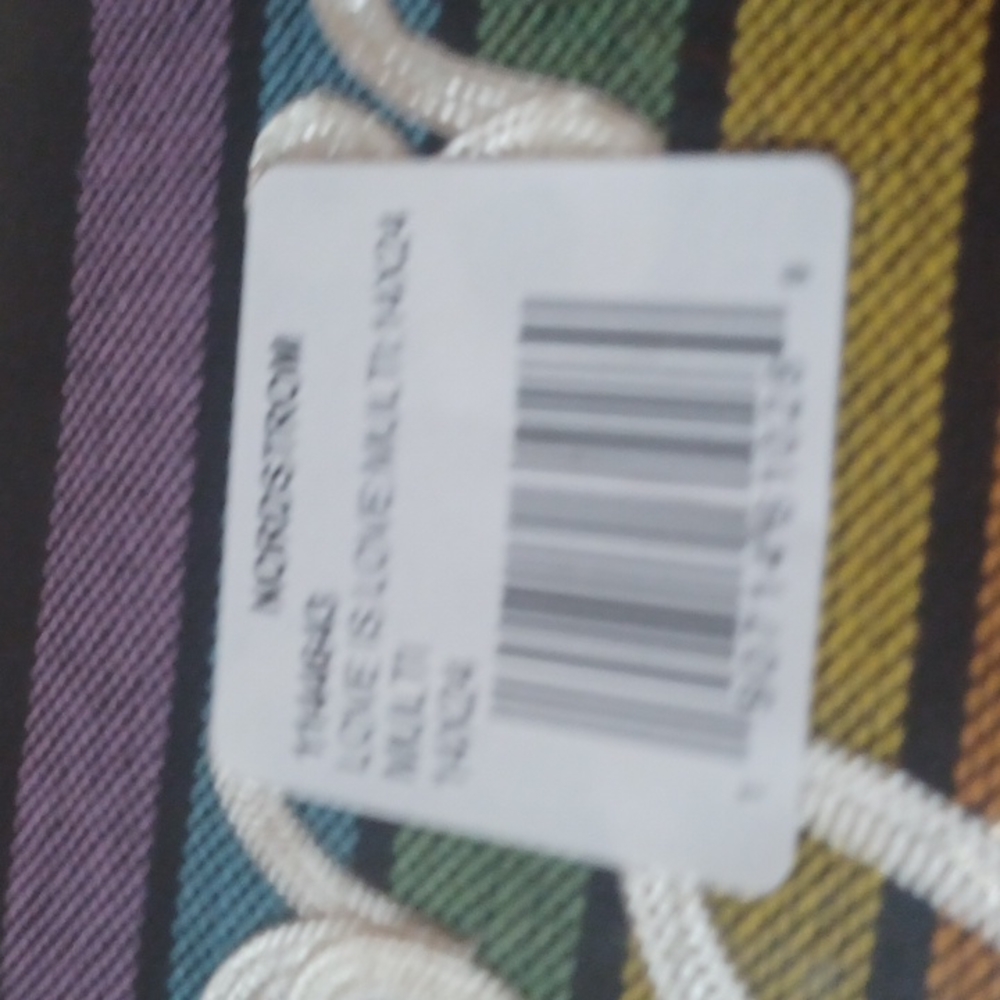 Pillow - Picture 3 of 3
